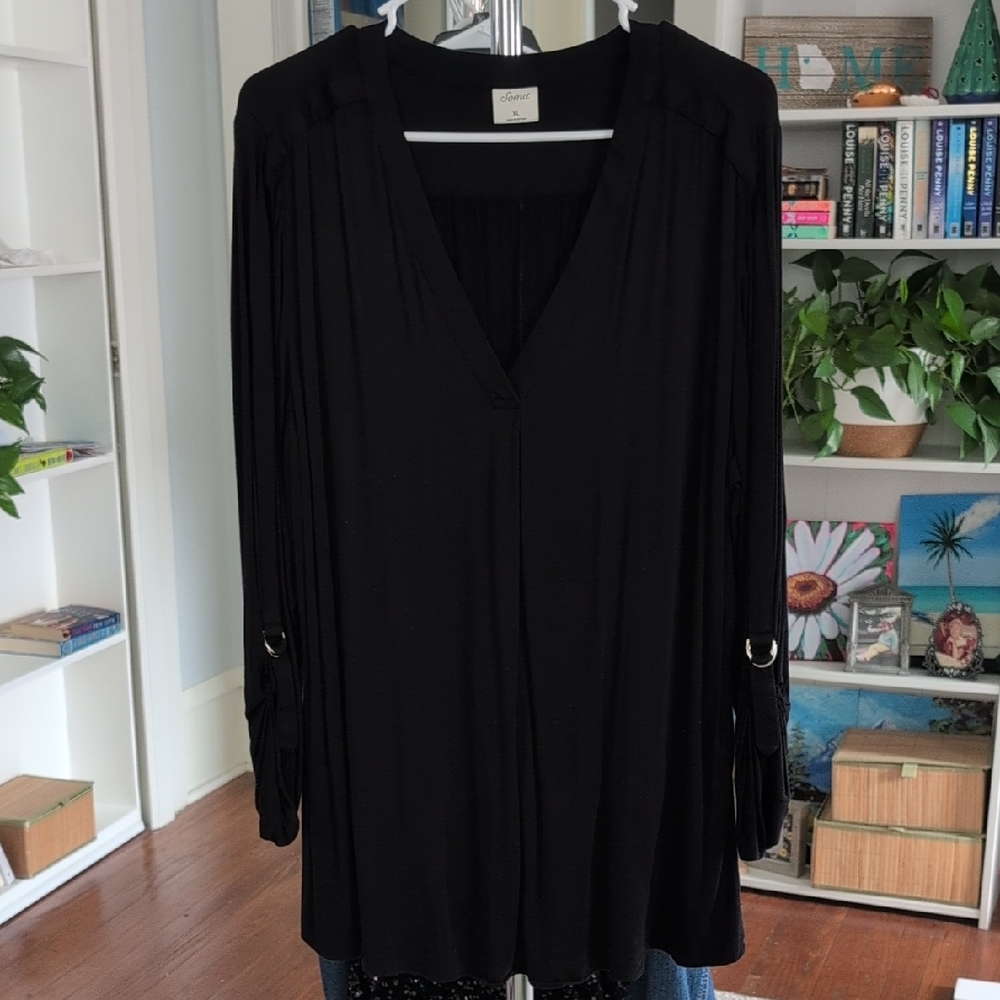 Soma Elegant Black V-Neck Blouse